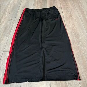 Vintage Men’s Nike Y2K Baggy Black Red Sweat Pants Size XL Wide Leg 2000s